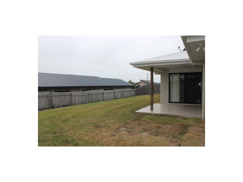 12 Hawkins Street, Bucasia QLD 4750