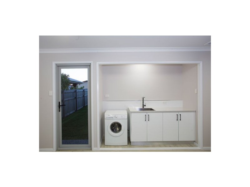 33 Joseph Court, Glenella QLD 4740