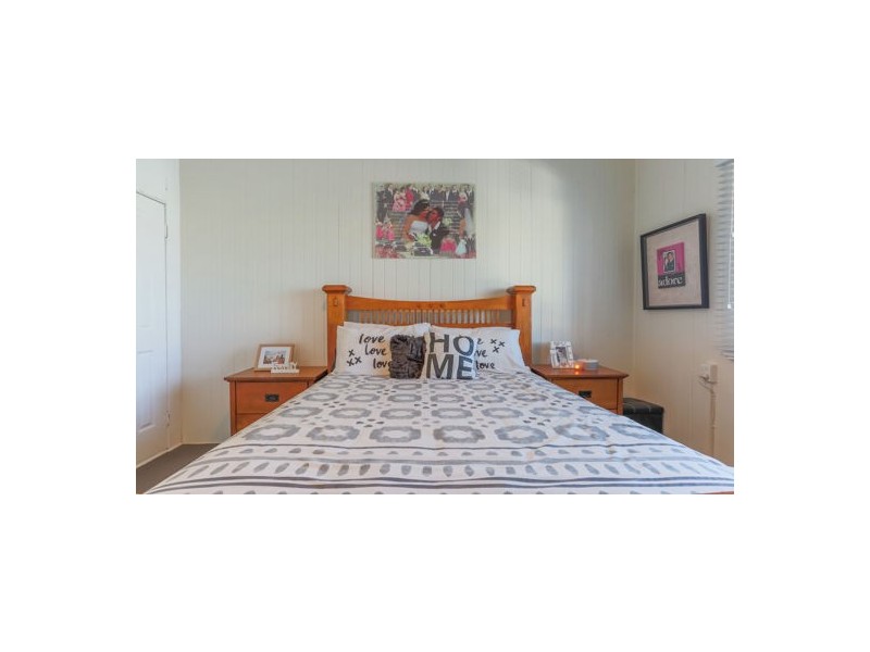 16 Sneyd Street, West Mackay QLD 4740