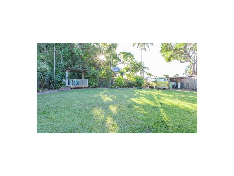 16 Sneyd Street, West Mackay QLD 4740