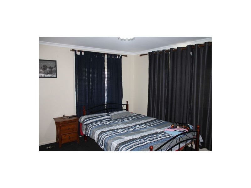 15 Robin Street, Slade Point QLD 4740