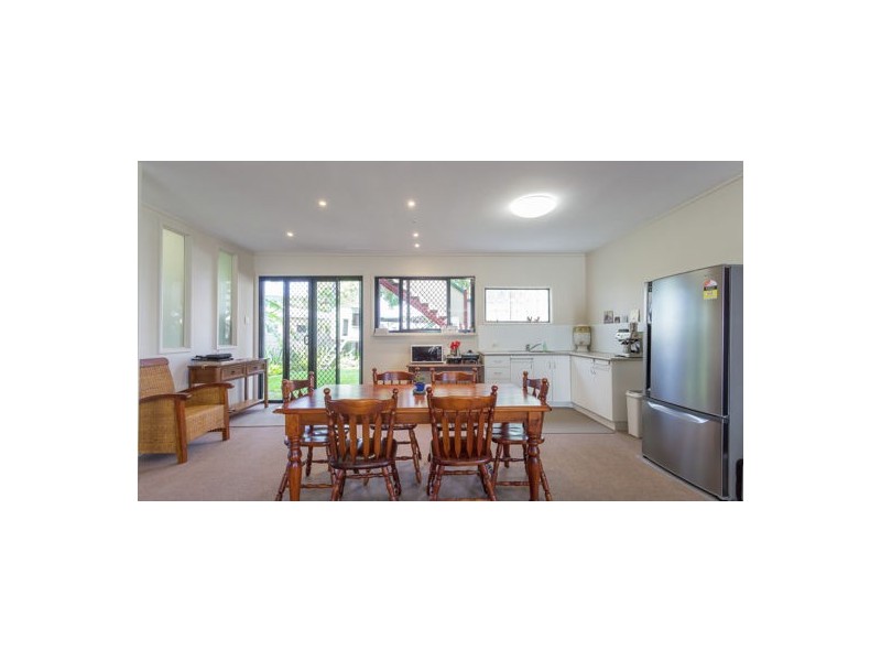 375 Shakespeare Street, West Mackay QLD 4740