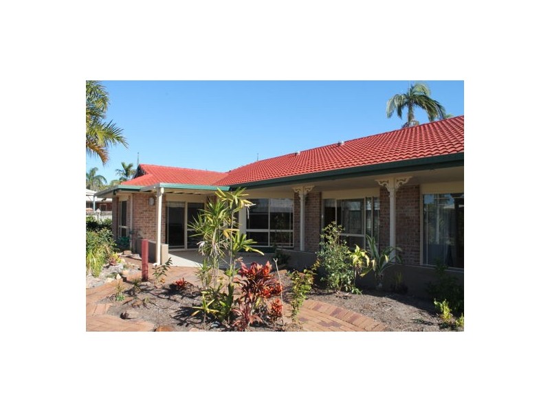 7 Bradman Drive, Glenella QLD 4740