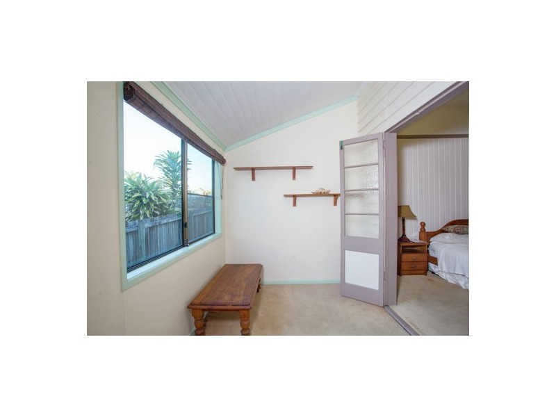 6 Robin Street, Slade Point QLD 4740