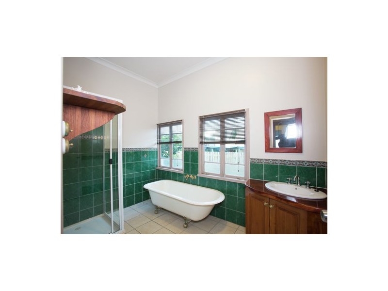 6 Robin Street, Slade Point QLD 4740