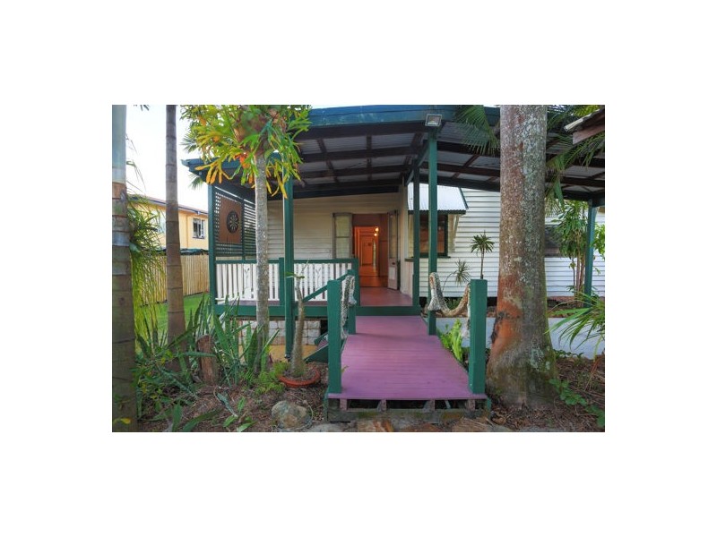 6 Robin Street, Slade Point QLD 4740