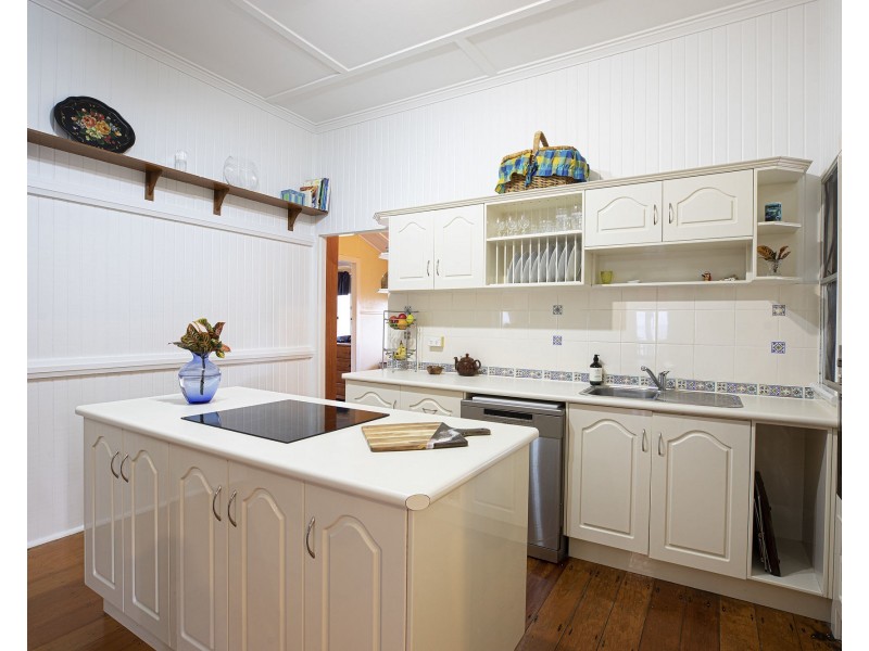 17 Hunter Street, West Mackay QLD 4740
