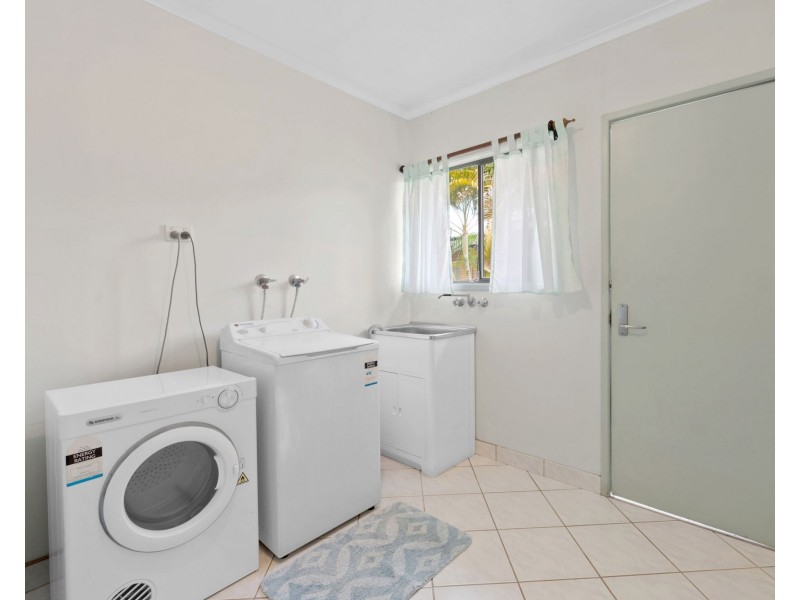 2 Dickens Avenue, Ooralea QLD 4740