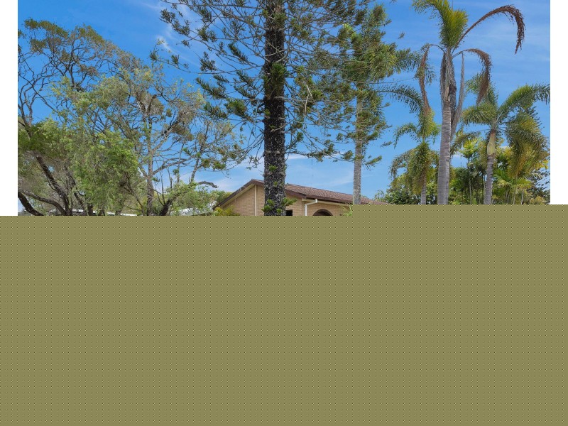 2 Dickens Avenue, Ooralea QLD 4740