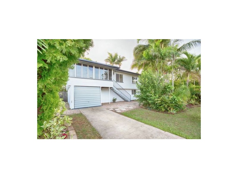 10 Dennis Street, South Mackay QLD 4740