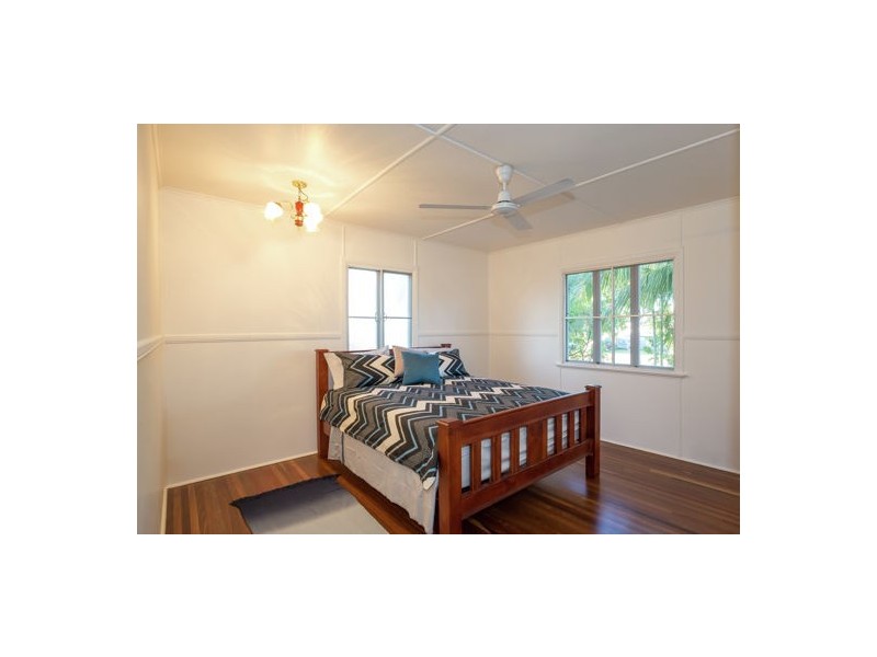 10 Dennis Street, South Mackay QLD 4740