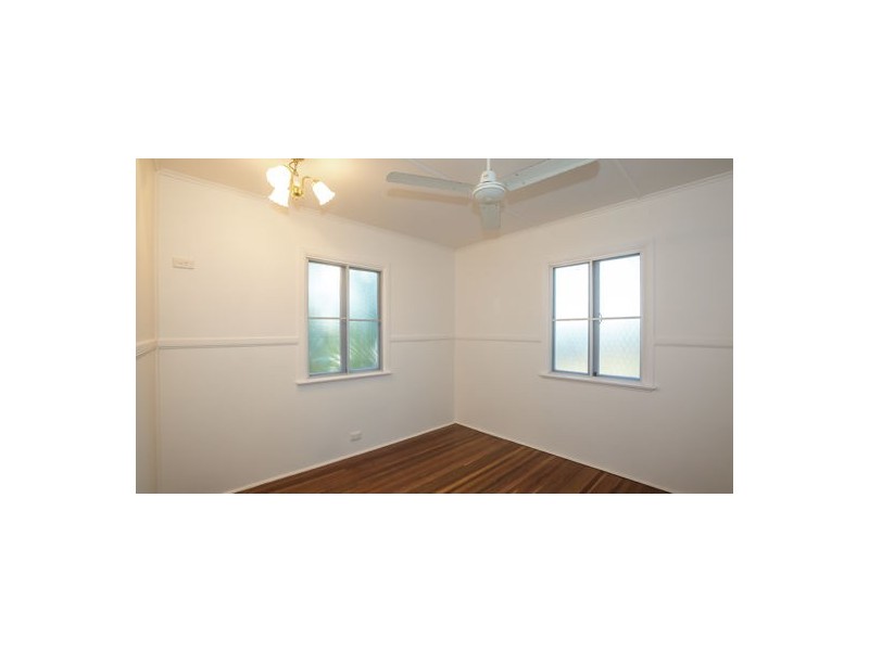 10 Dennis Street, South Mackay QLD 4740