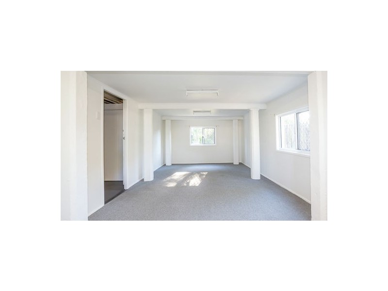 10 Dennis Street, South Mackay QLD 4740