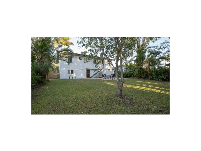 10 Dennis Street, South Mackay QLD 4740