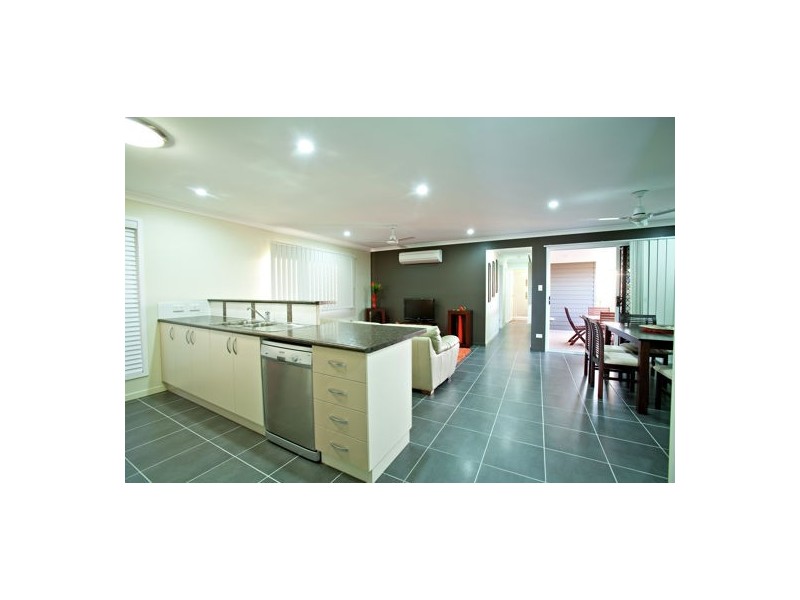 41 Sonoran Street, Rural View QLD 4740