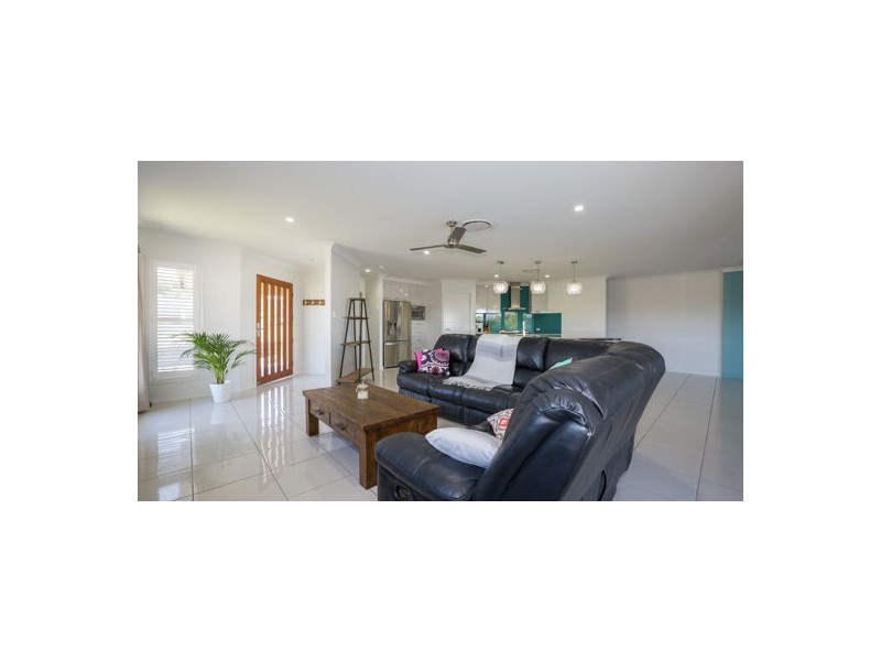 16 Kerrisdale Crescent, Beaconsfield QLD 4740