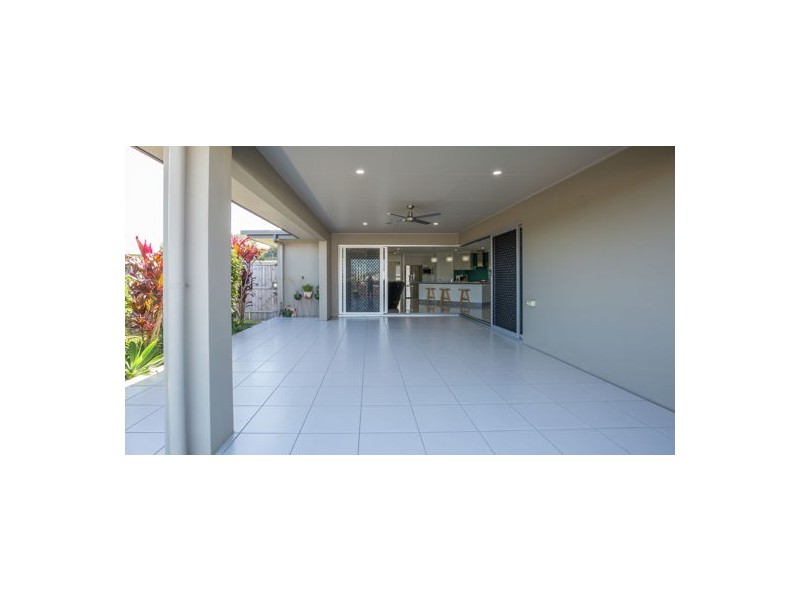 16 Kerrisdale Crescent, Beaconsfield QLD 4740
