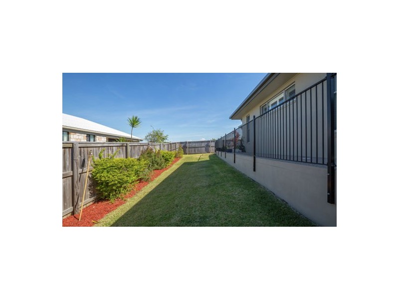 16 Kerrisdale Crescent, Beaconsfield QLD 4740