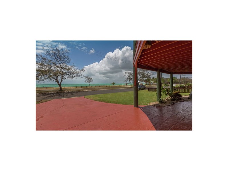 42 Pacific Esplanade, Slade Point QLD 4740