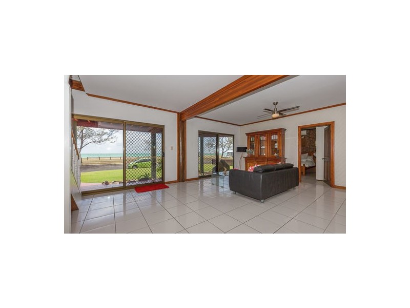 42 Pacific Esplanade, Slade Point QLD 4740