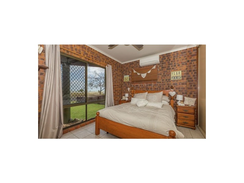 42 Pacific Esplanade, Slade Point QLD 4740