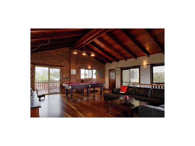 42 Pacific Esplanade, Slade Point QLD 4740