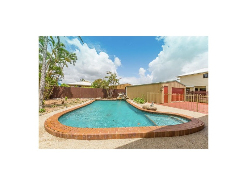 42 Pacific Esplanade, Slade Point QLD 4740