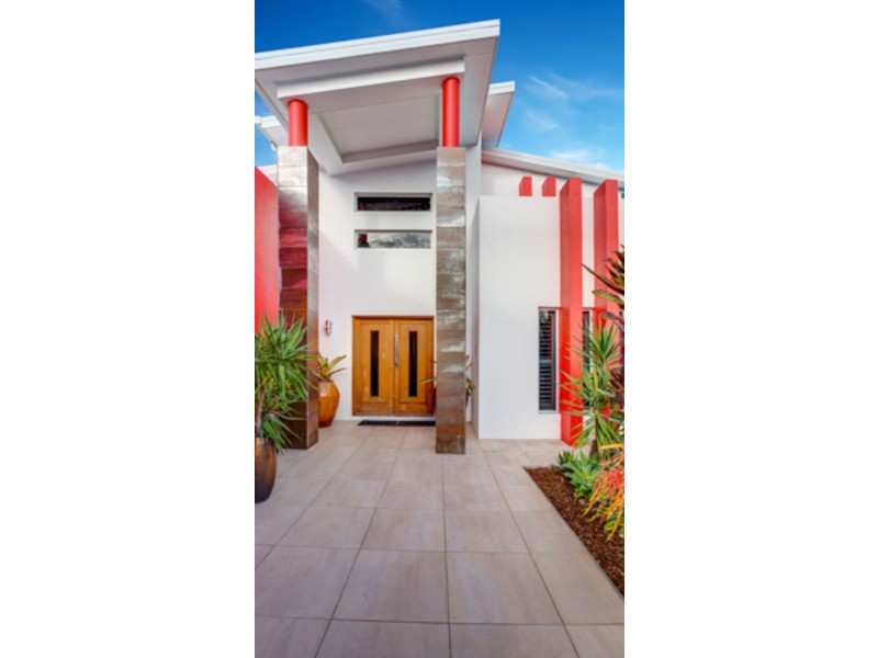 24 Reef Parade, East Mackay QLD 4740