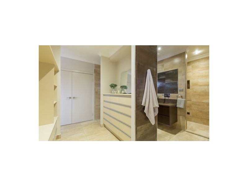 24 Reef Parade, East Mackay QLD 4740