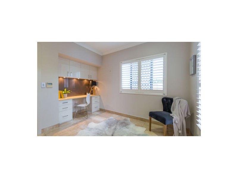 24 Reef Parade, East Mackay QLD 4740