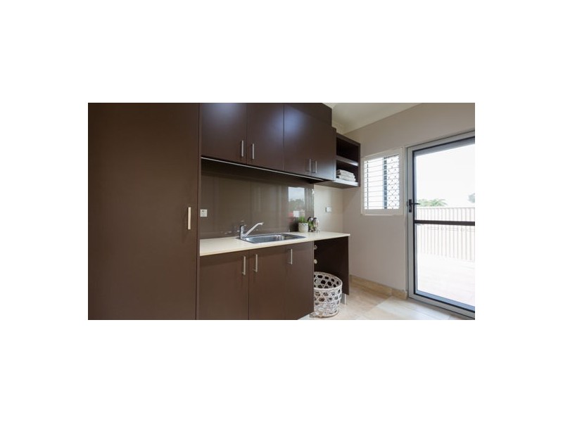 24 Reef Parade, East Mackay QLD 4740