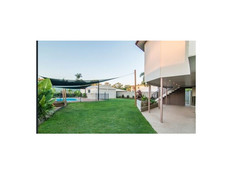 2 St Bees Avenue, Bucasia QLD 4750