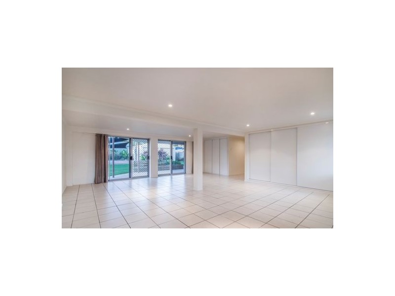 2 St Bees Avenue, Bucasia QLD 4750