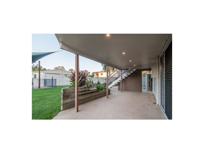 2 St Bees Avenue, Bucasia QLD 4750