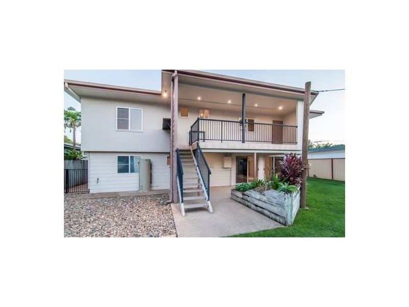 2 St Bees Avenue, Bucasia QLD 4750