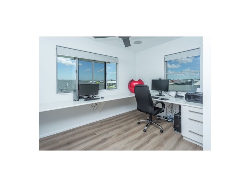 49 Botanical Drive, Ooralea QLD 4740