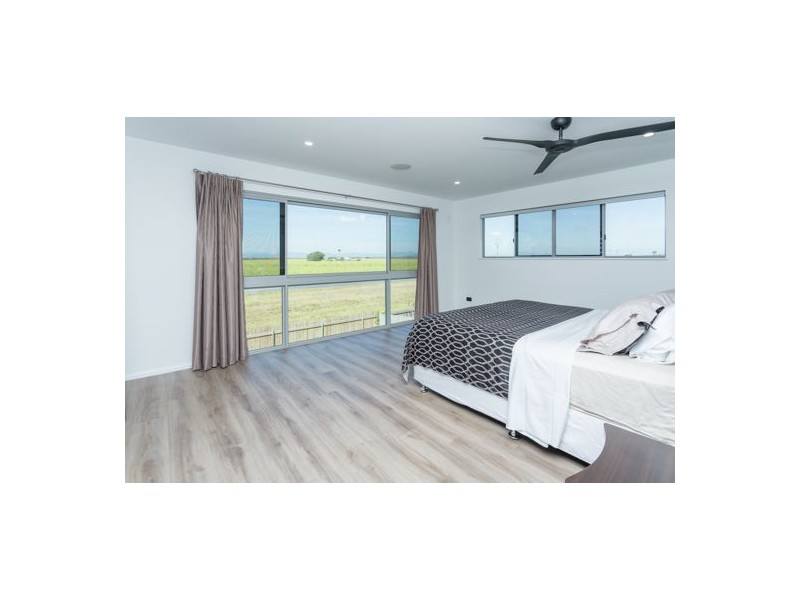 49 Botanical Drive, Ooralea QLD 4740