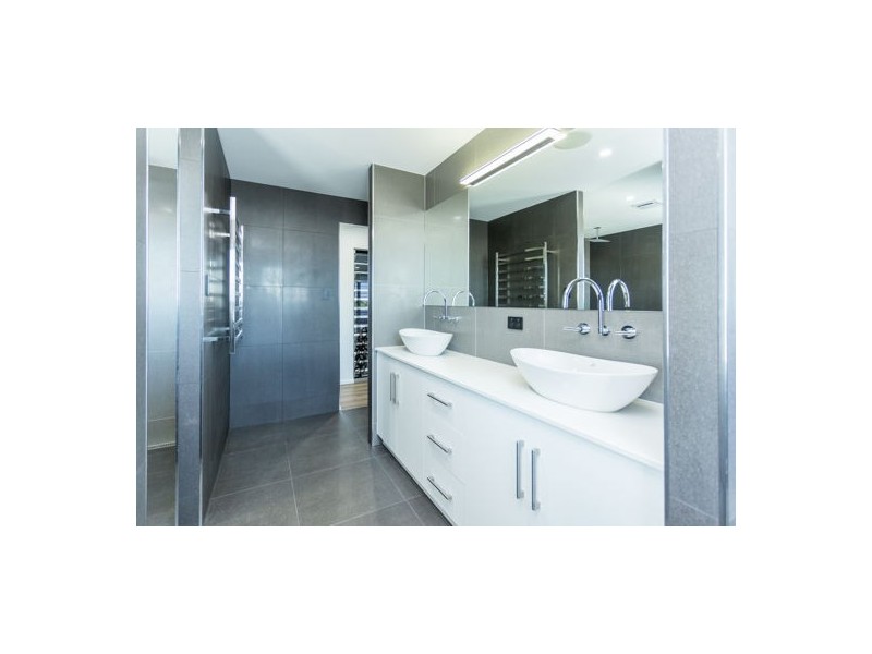 49 Botanical Drive, Ooralea QLD 4740