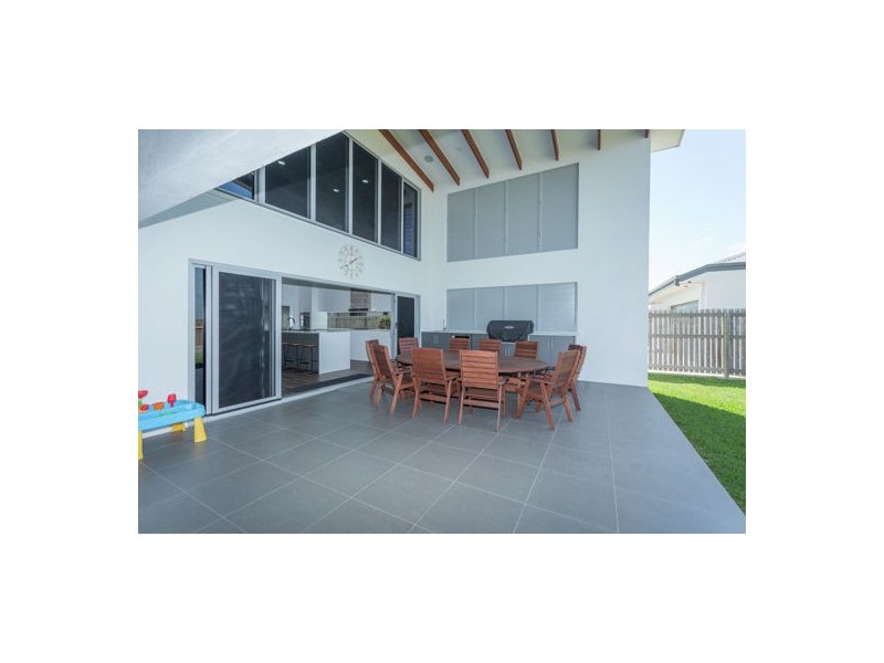 49 Botanical Drive, Ooralea QLD 4740