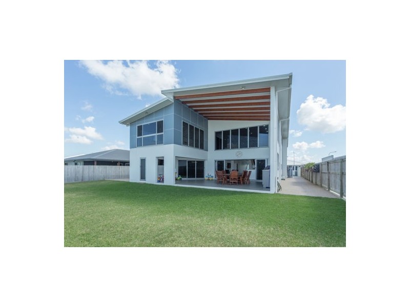 49 Botanical Drive, Ooralea QLD 4740