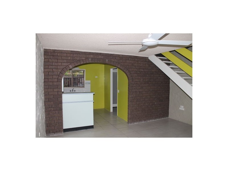 2/34 Keswick Street, Slade Point QLD 4740