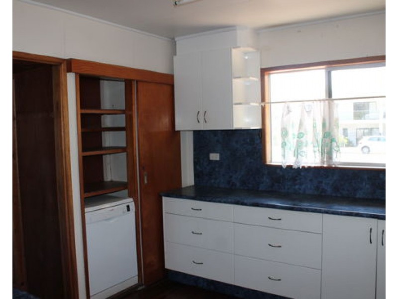 2 Binnington Esplanade, East Mackay QLD 4740