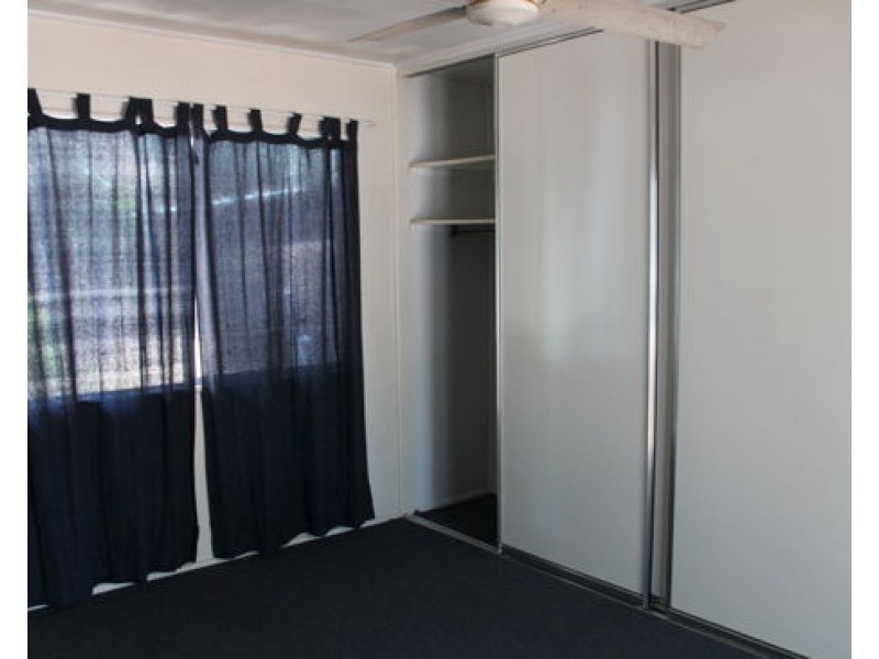 2 Binnington Esplanade, East Mackay QLD 4740