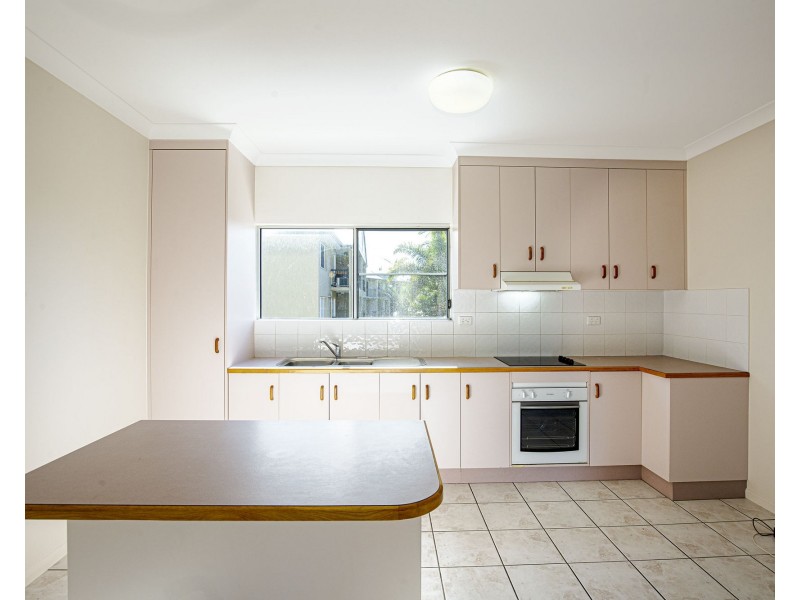 2/11 Bridge Road, East Mackay QLD 4740