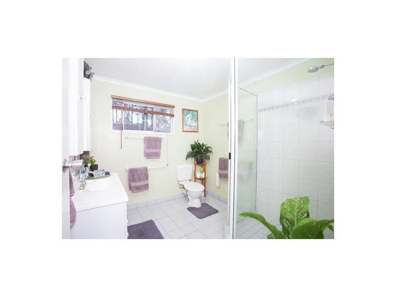 22 Carnegie Court, Oakenden QLD 4741