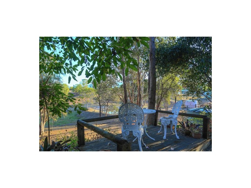 22 Carnegie Court, Oakenden QLD 4741