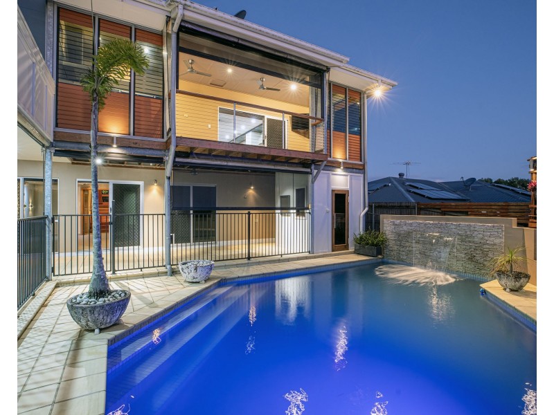 10 Gillies Court, Rural View QLD 4740