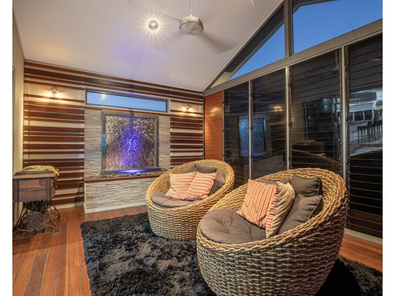 10 Gillies Court, Rural View QLD 4740