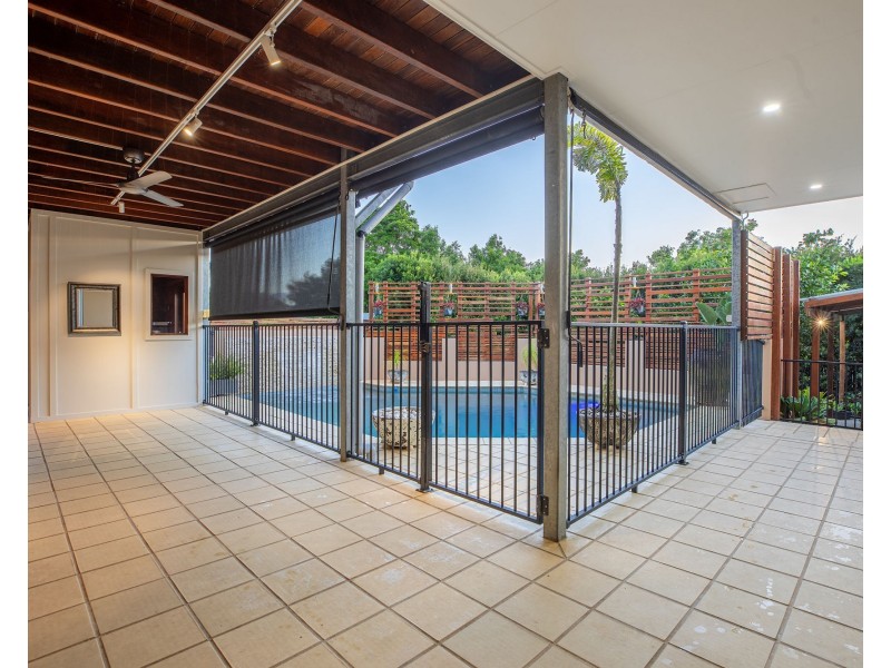 10 Gillies Court, Rural View QLD 4740