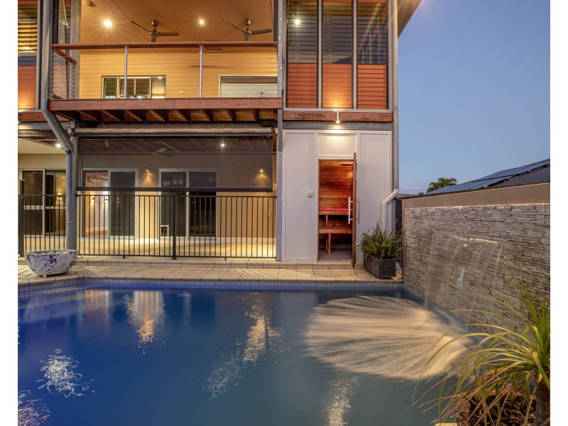10 Gillies Court, Rural View QLD 4740